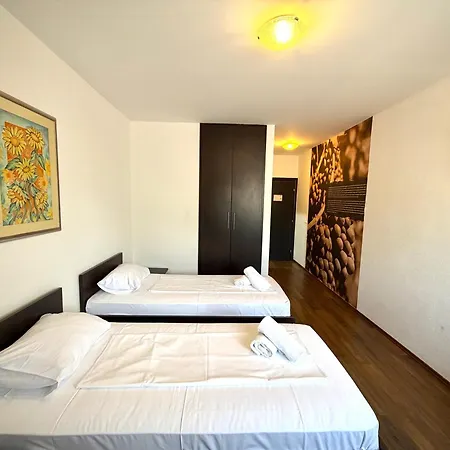 Storia Motel
