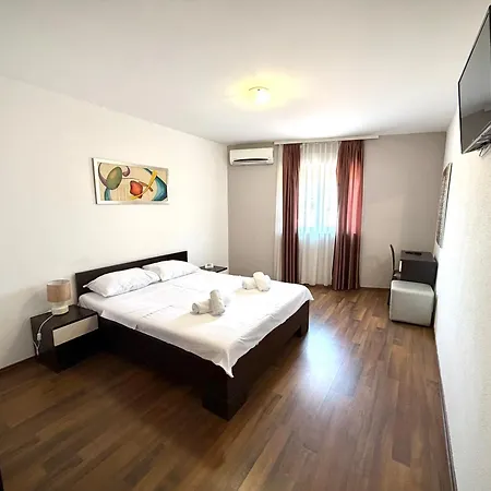 Storia Motel