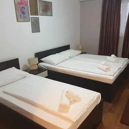 Motel Storia 3*